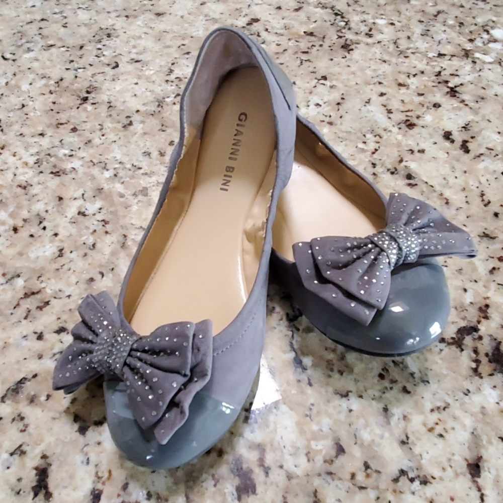 The cutest Gianni Bini flats